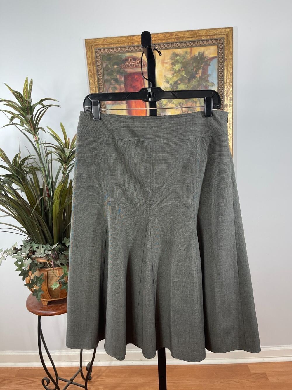 Darjoni Midi Skirt‎ Women's 6 Gray Flared Corporate Chic Dark Academia Classic